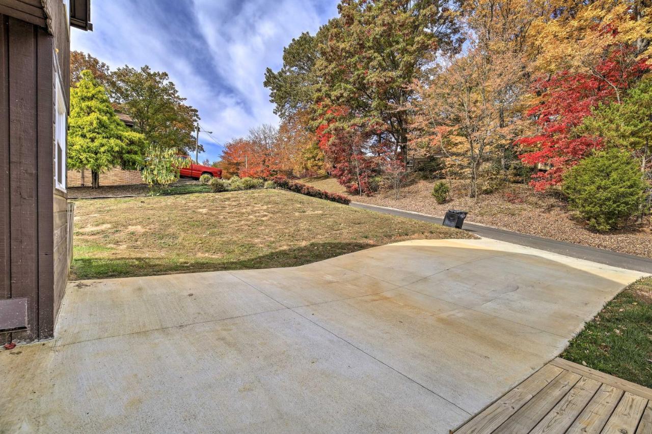 Updated Kingsport Home With Deck And Mtn Views! Exterior foto